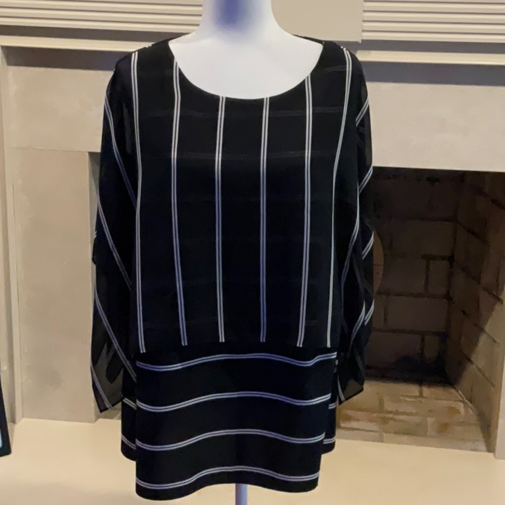 Chico’s Double Layer Black & White Striped Polyester Top. Sz L. Lovely On.